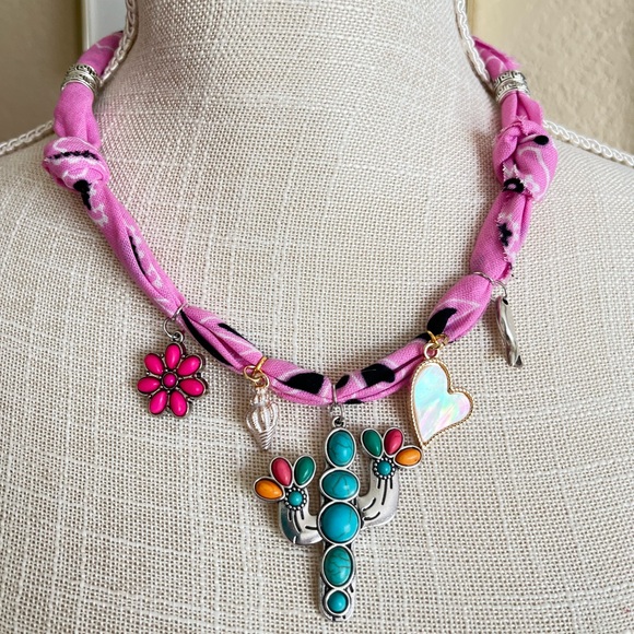 Bandana Pink and Turquoise Charm Necklace Costal cowgirl Western Style - Picture 8 of 8